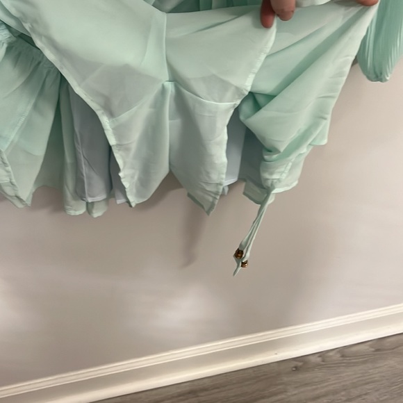 Pleat romper with lining. - Picture 4 of 13
